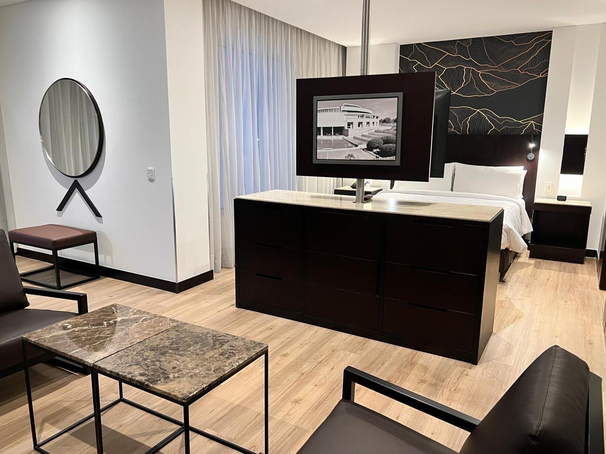 Holiday Inn Bogota Airport By Ihg Exterior photo
