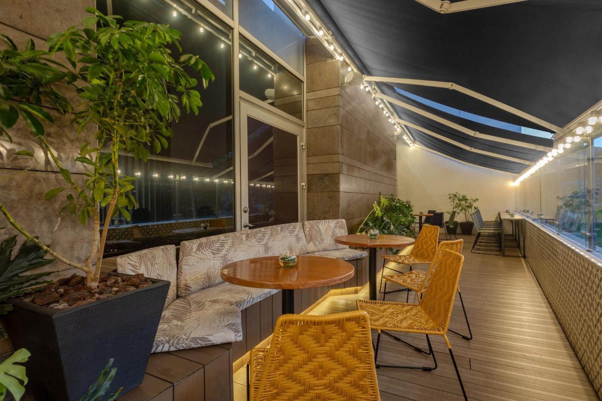 Holiday Inn Bogota Airport By Ihg Exterior photo