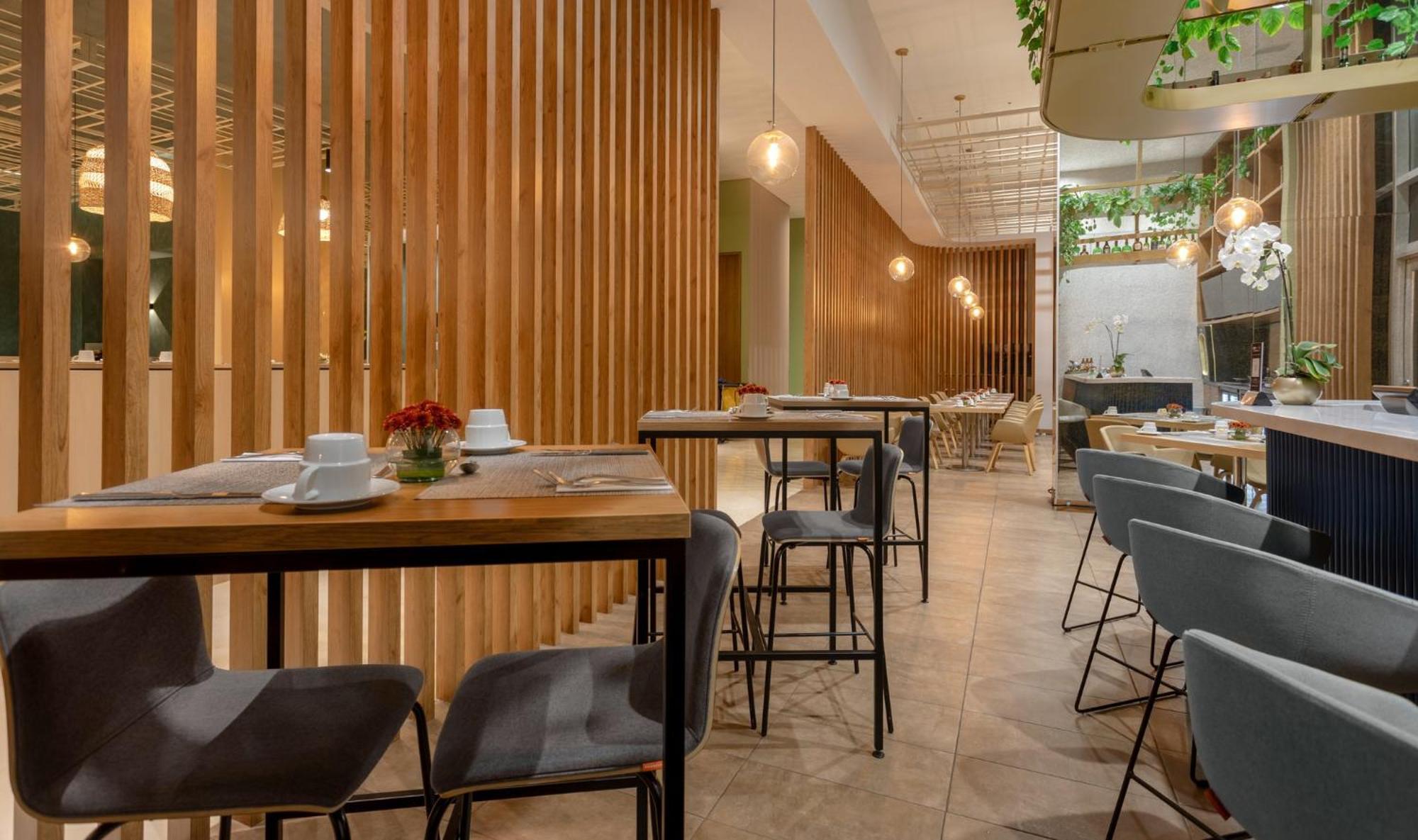Holiday Inn Bogota Airport By Ihg Exterior photo