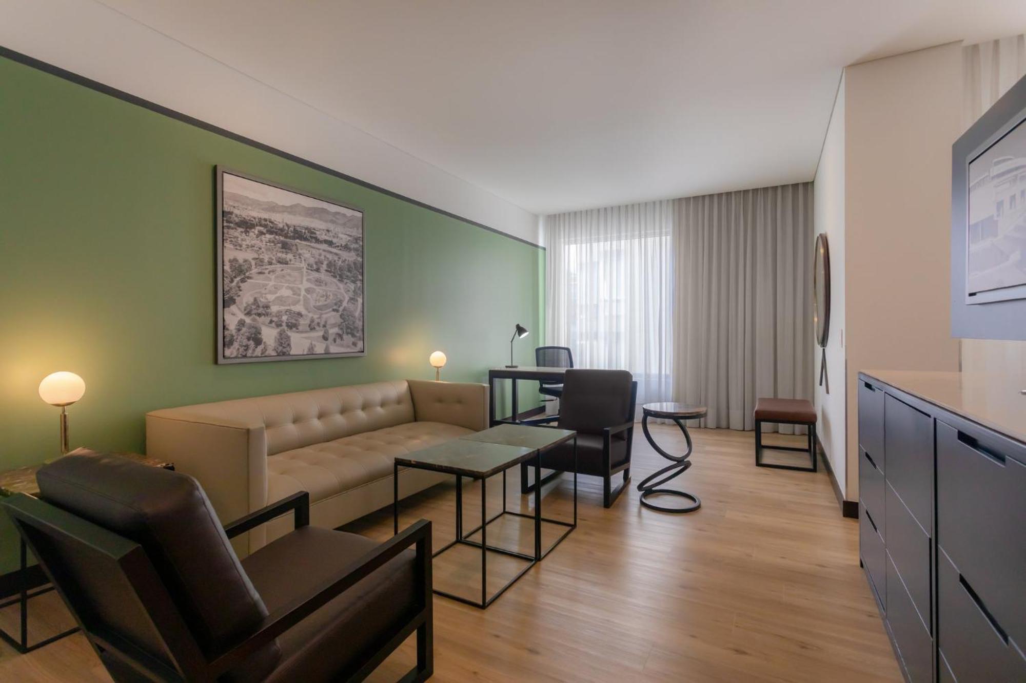 Holiday Inn Bogota Airport By Ihg Exterior photo