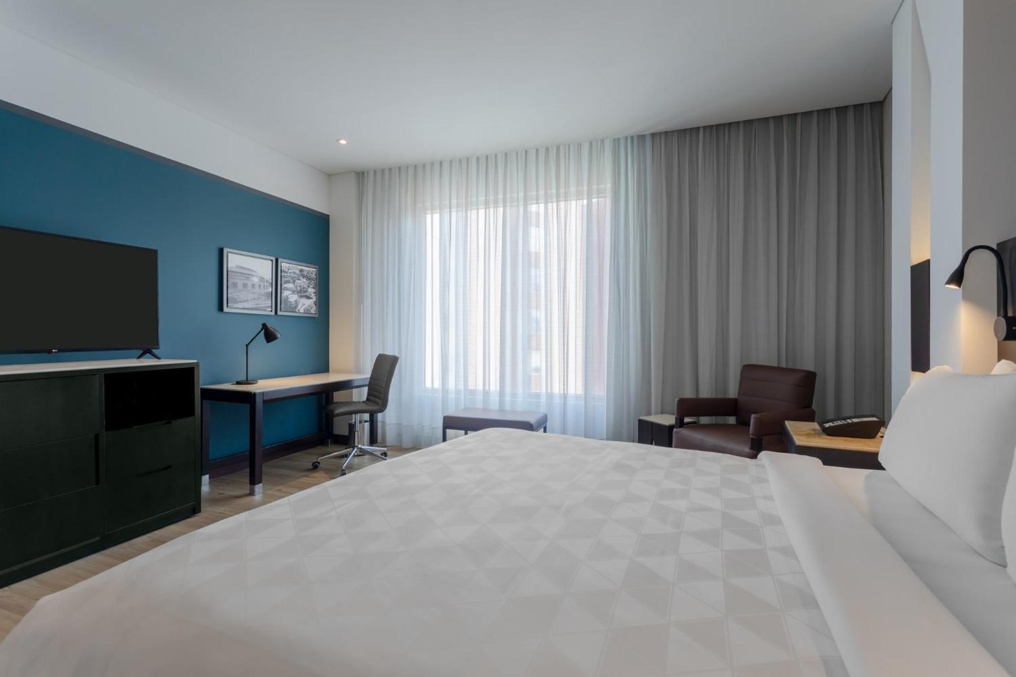 Holiday Inn Bogota Airport By Ihg Exterior photo