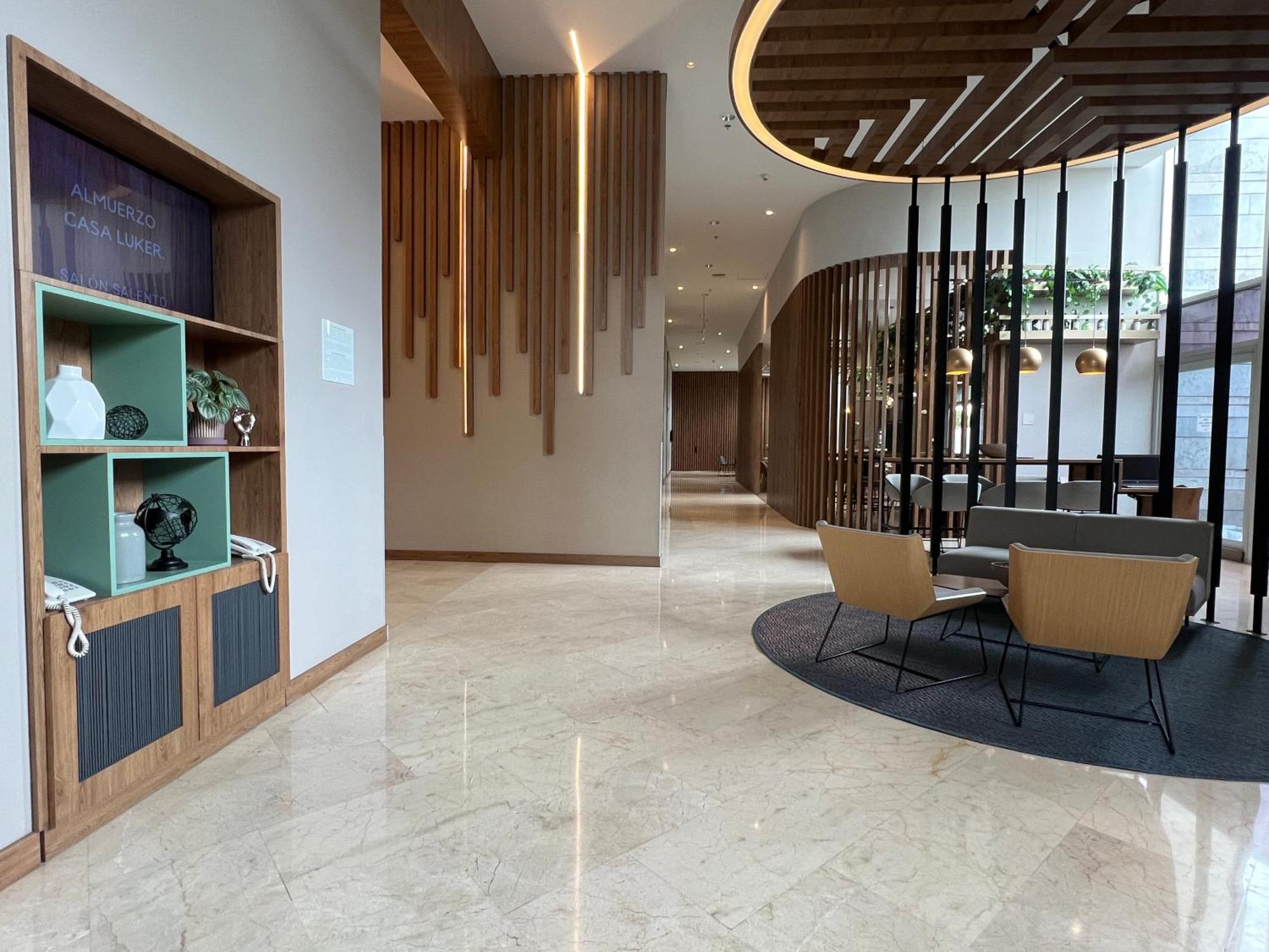 Holiday Inn Bogota Airport By Ihg Exterior photo